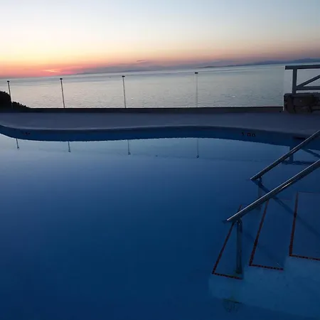 Athina * Ambrami