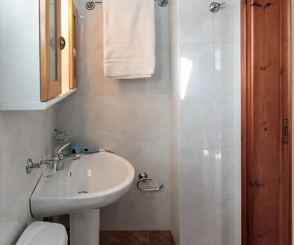 Athina Villa Ambrami